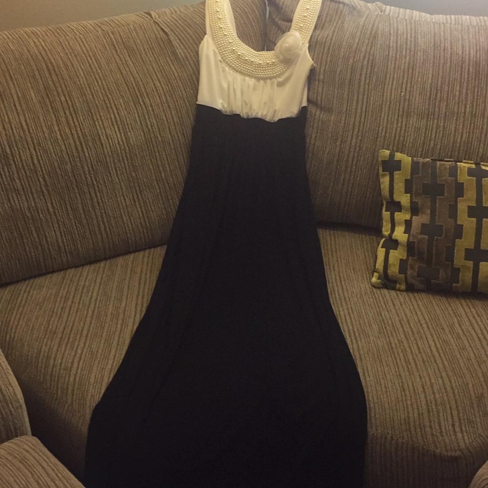 Long black and white nix and dim dress